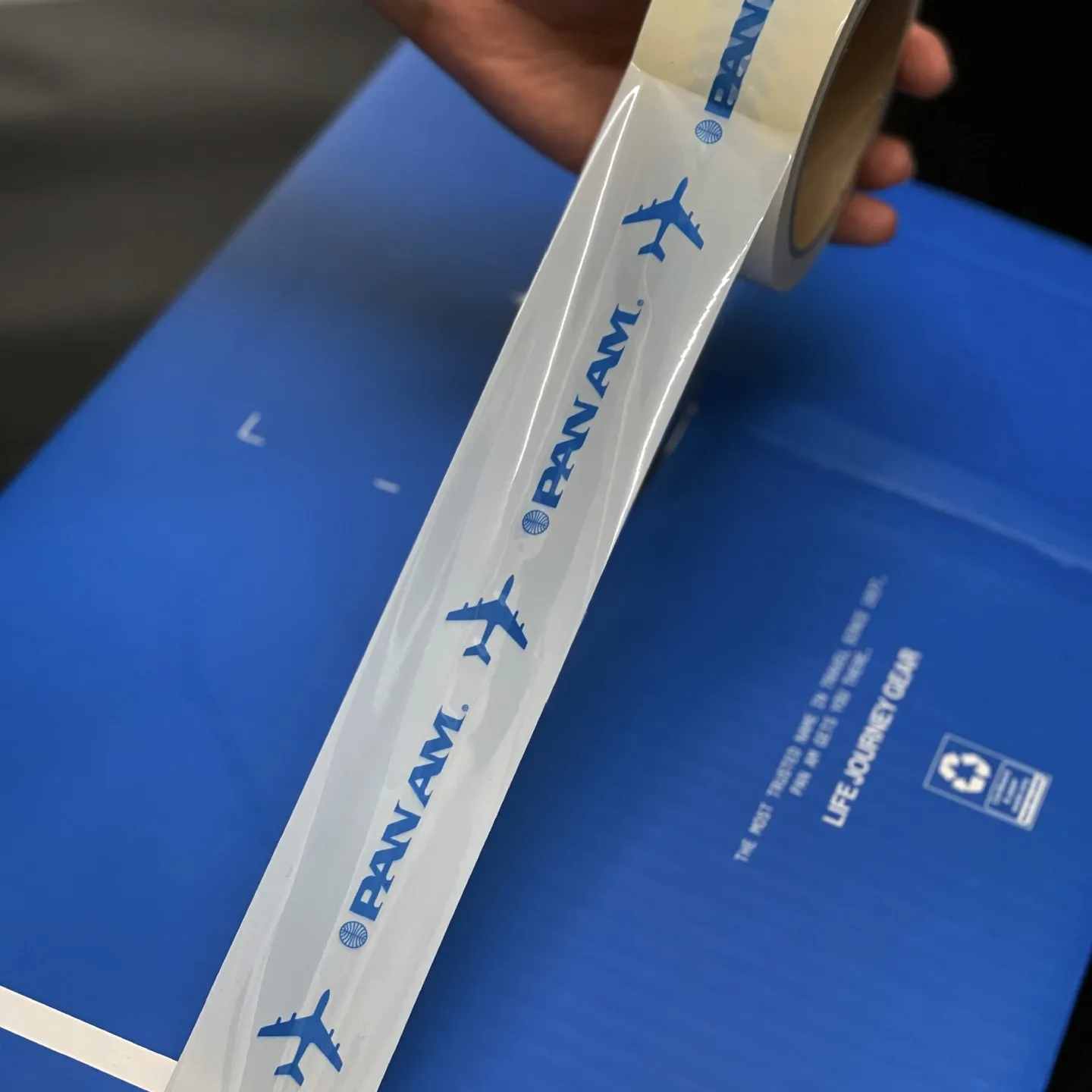 PAN AM 골판지 박스 · 테이프 4