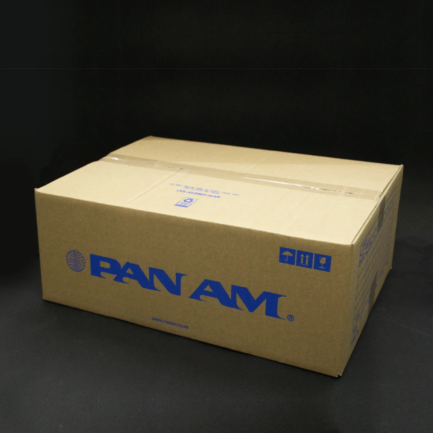PAN AM 골판지 박스 · 테이프 5